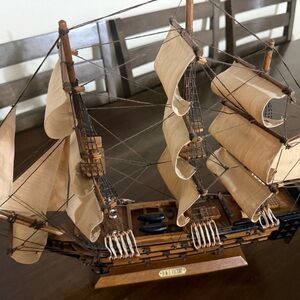 HMS Victory Exclusive Edition Model Ship